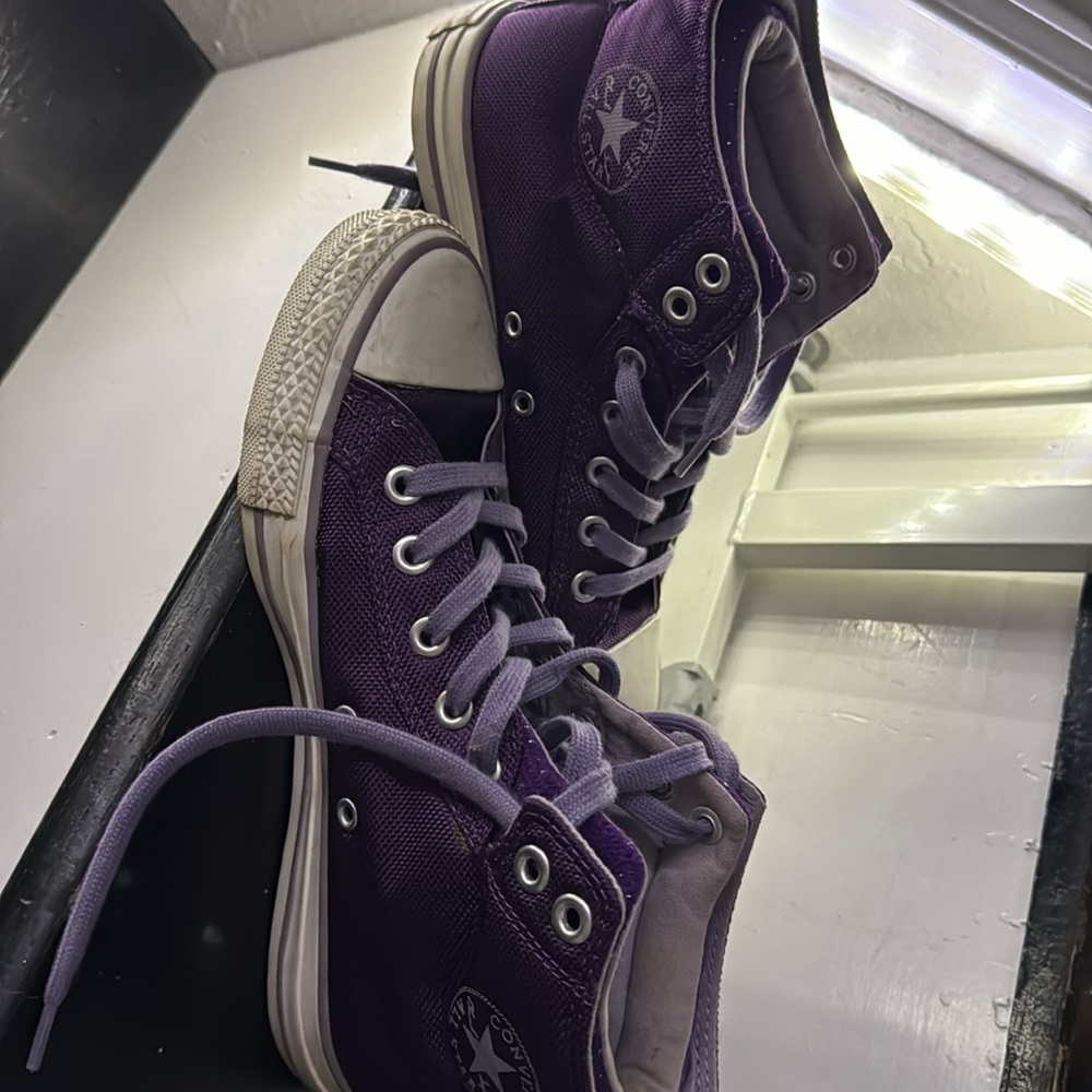 Women’s size 8 purple Converse high tops - Picture 11 of 11